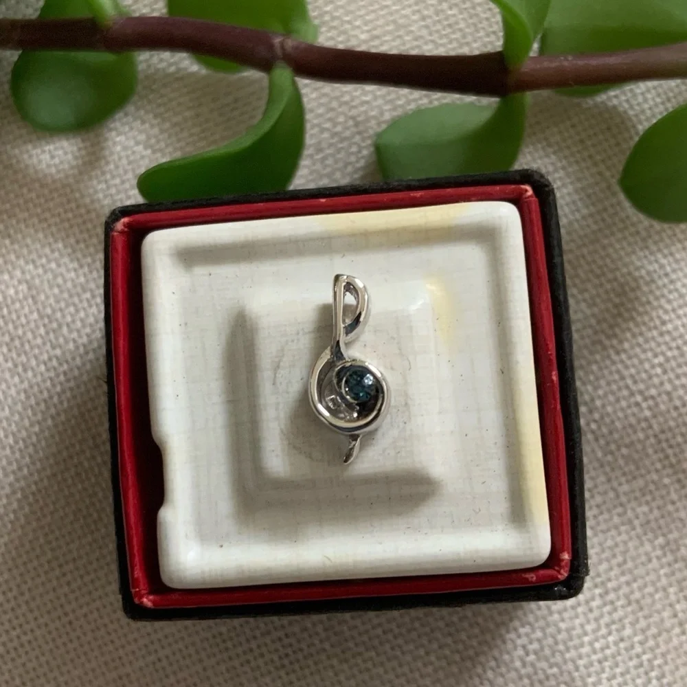 Vintage Music Clef Tie Pin